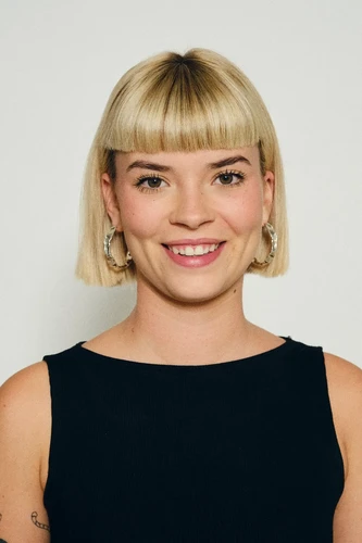 Face anna 6 zoomer agency social media agentur stgallen
